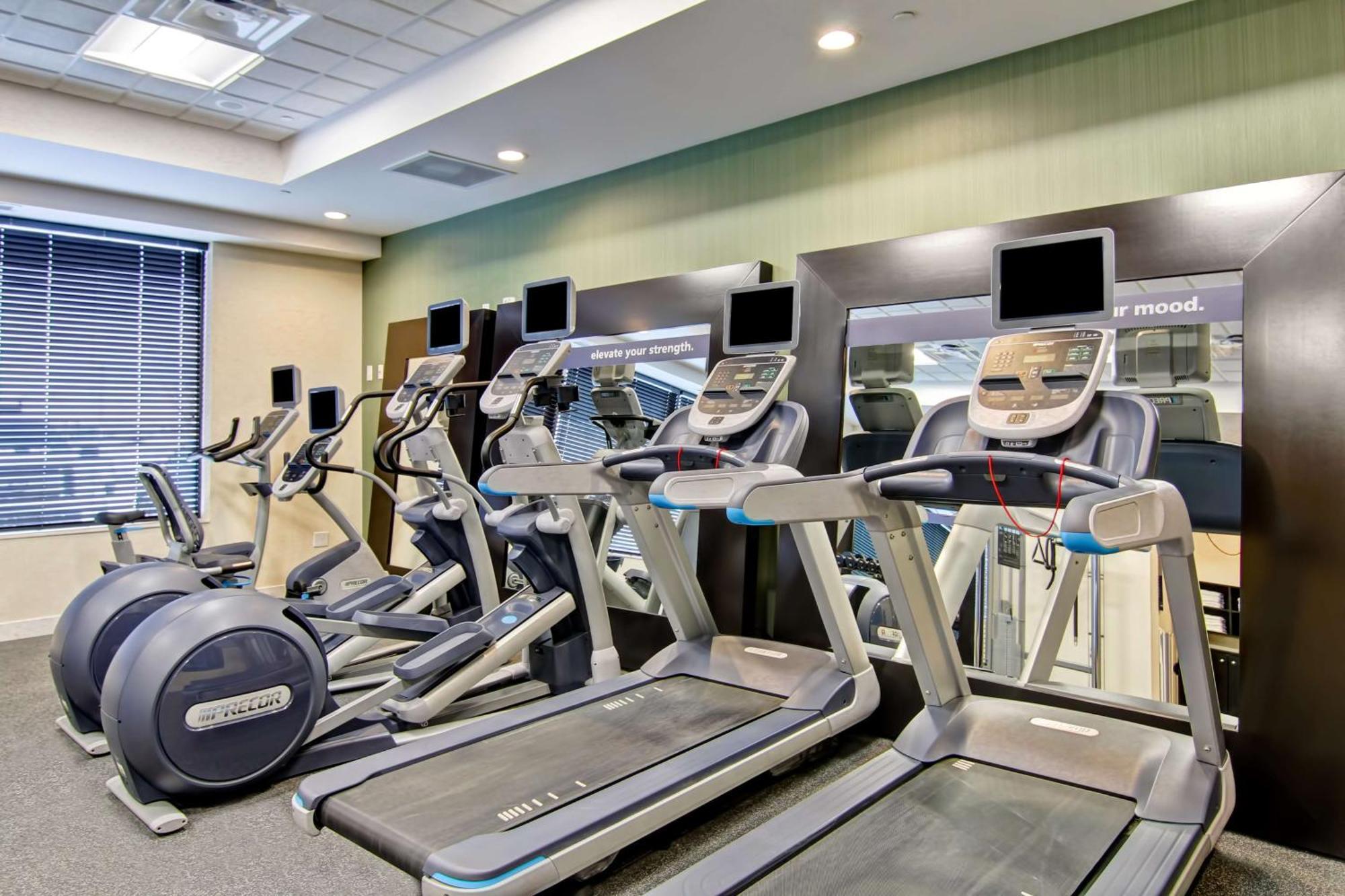 Hampton Inn & Suites By Hilton Saskatoon Airport Экстерьер фото